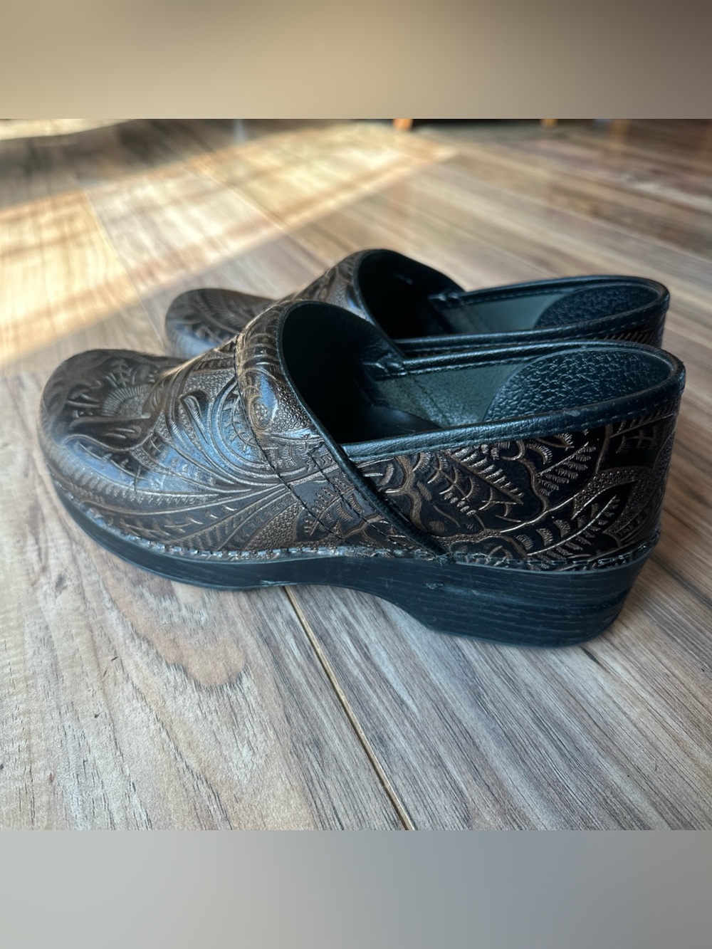 Dansko Clog Brown Tooled Leather Professional Women's Size 41 Embossed